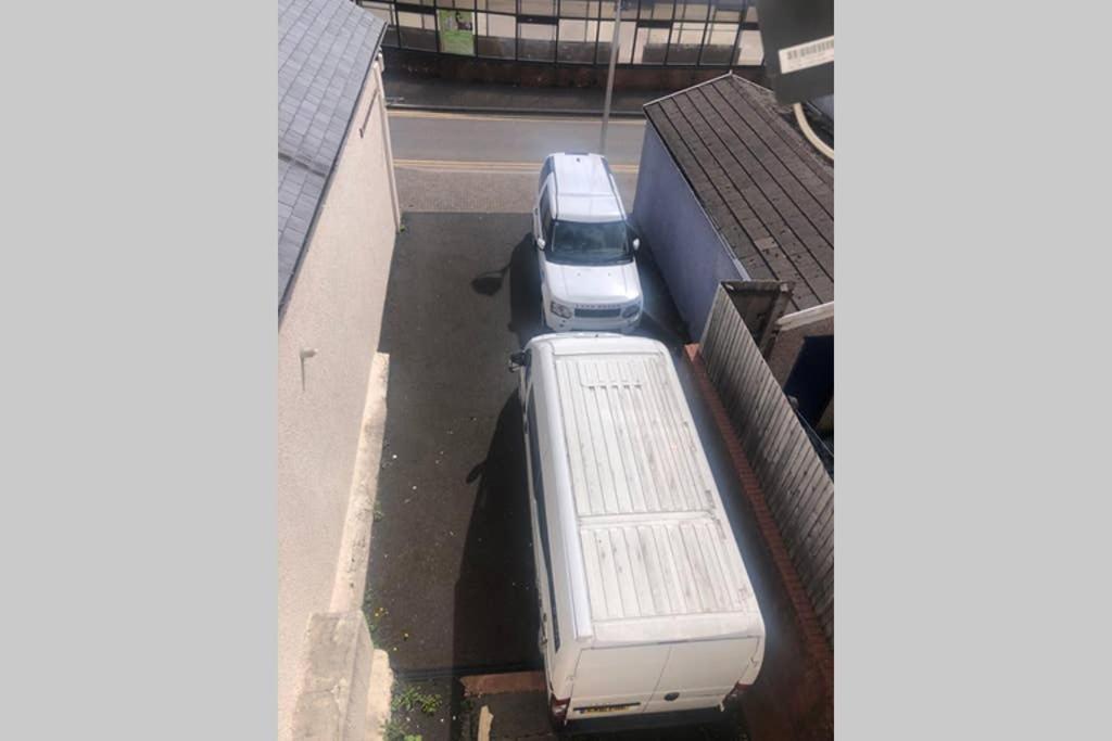 Bee Hive Merthyr Tydfil Exterior foto