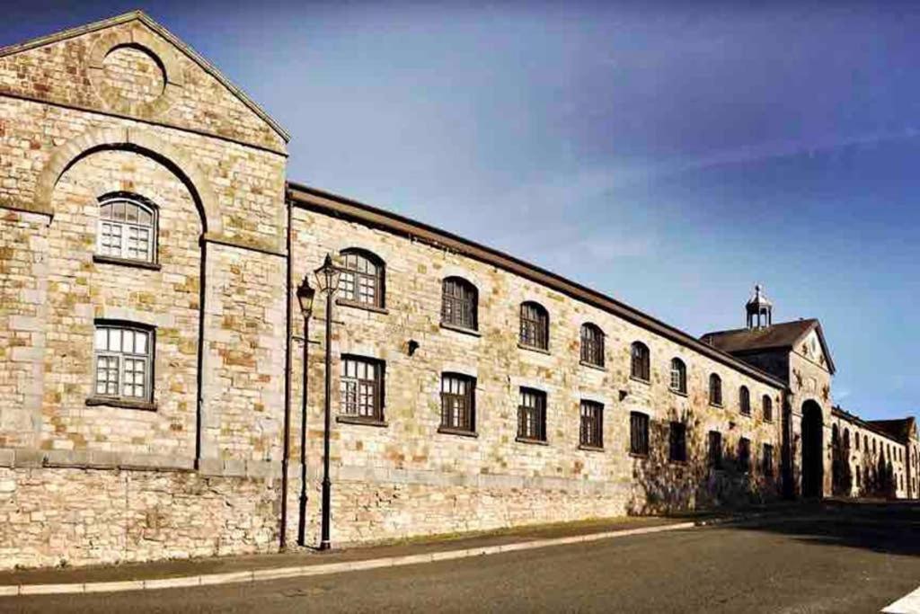 Bee Hive Merthyr Tydfil Exterior foto